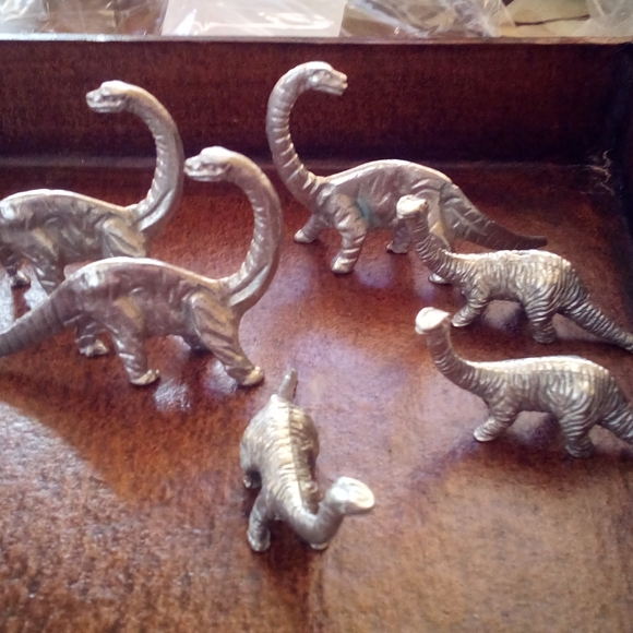 Dinosaurs Galore - Picture 7 of 7